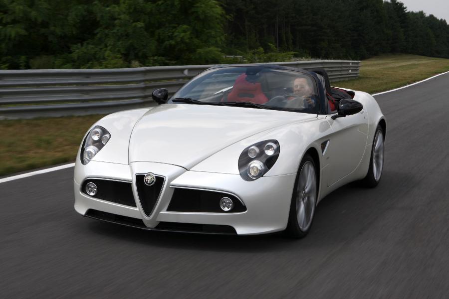  Alfa Romeo 8C Spider 2008 года  (фото 22 из 46)